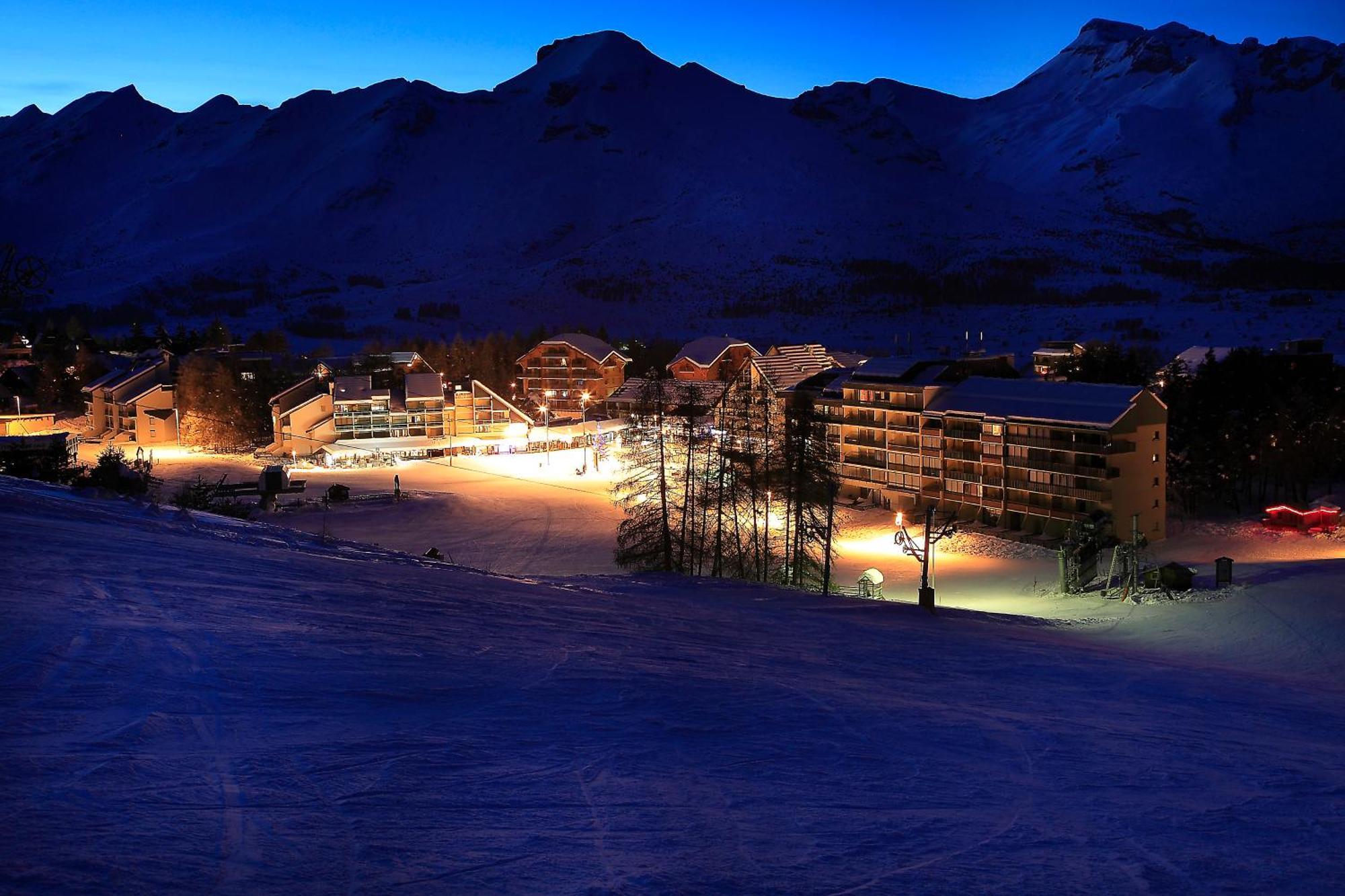 Sunweb Hotel L'Ecrin Des Neiges La Joue du Loup Esterno foto